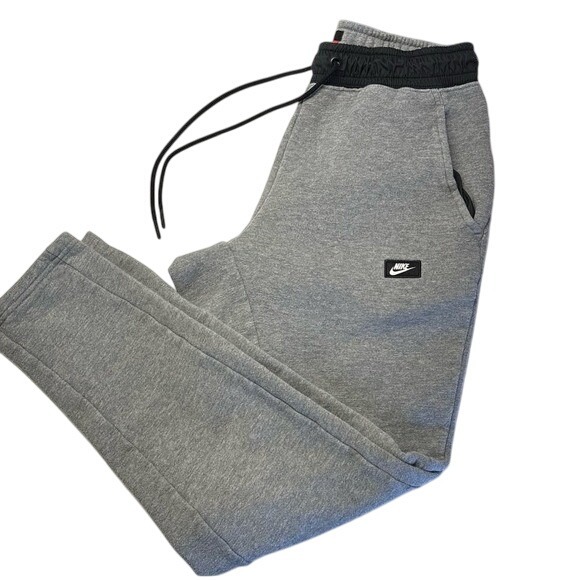Nike Gray Sweatpants Mens Joggers Drawstring Modern Casual Comfy Lounge - Picture 1 of 12